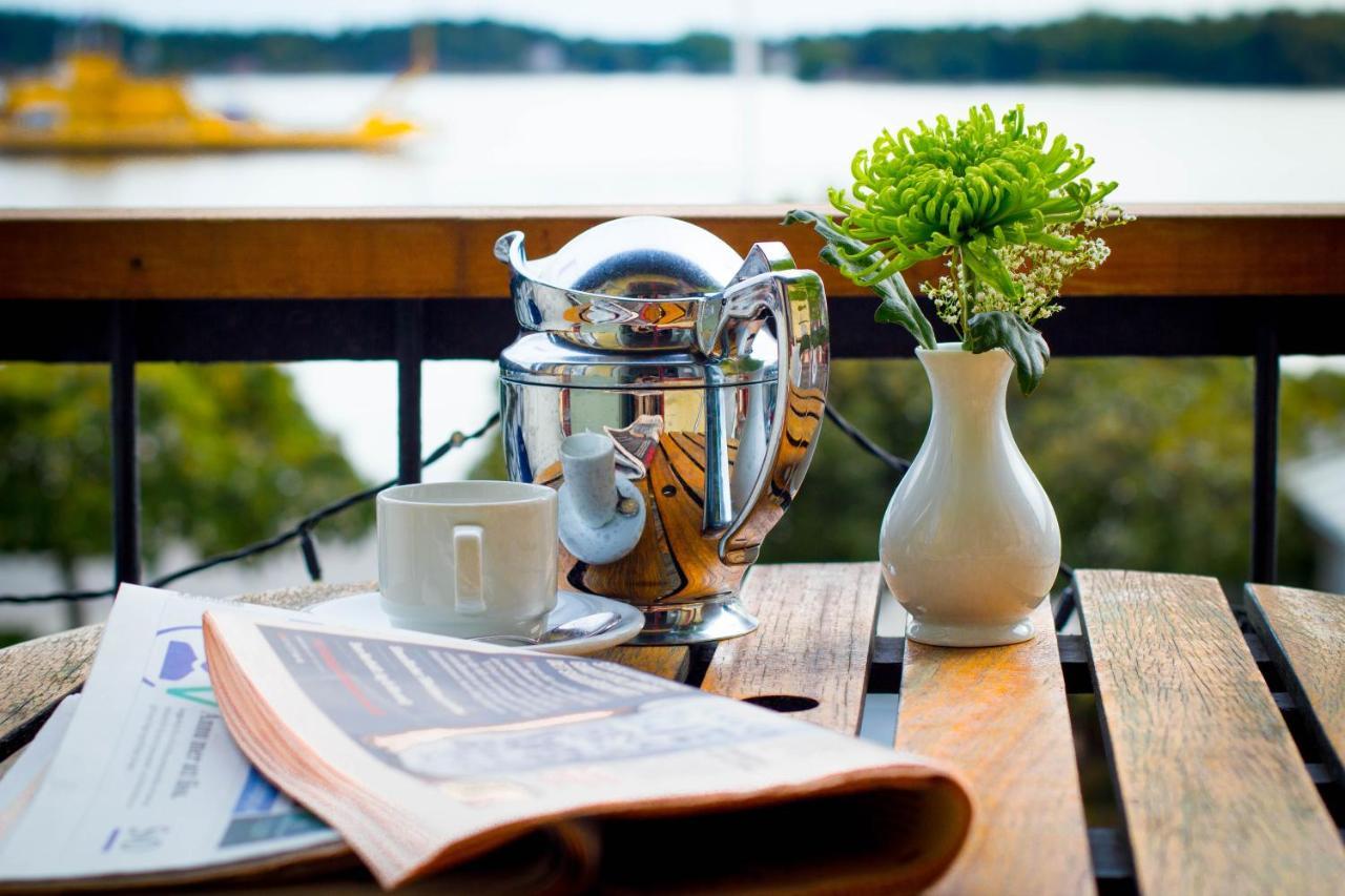 Waxholms Hotell Vaxholm Bagian luar foto
