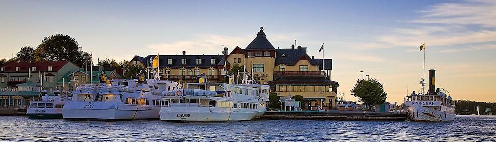 Waxholms Hotell Vaxholm Bagian luar foto