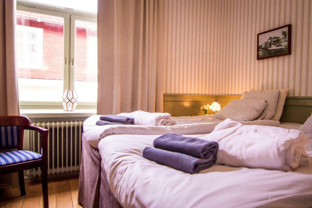 Waxholms Hotell Vaxholm Bagian luar foto