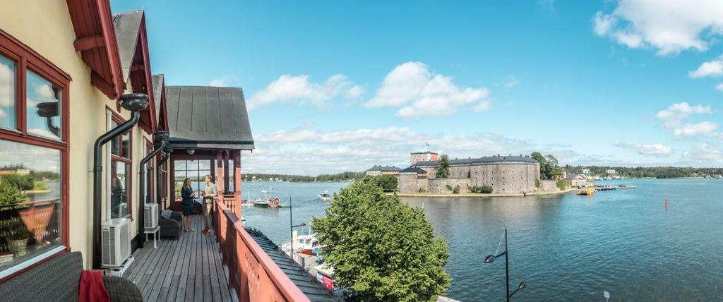 Waxholms Hotell Vaxholm Bagian luar foto